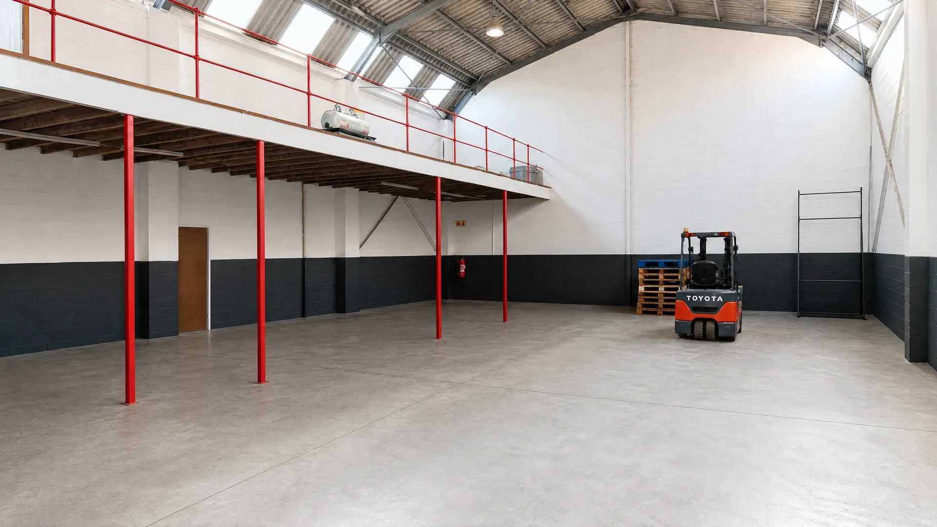 Open plan industrial area at Killarney Business Park
