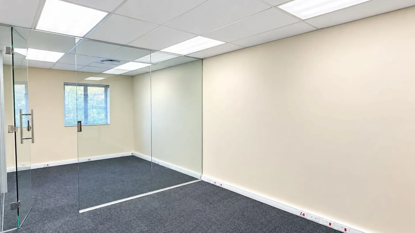 Open plan office area at Amdec House | Steenberg Office Park