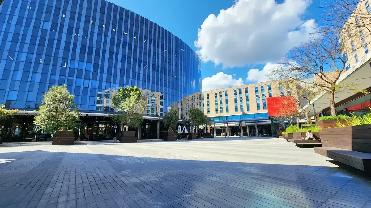 The Matrix, Century City - building photo 8
