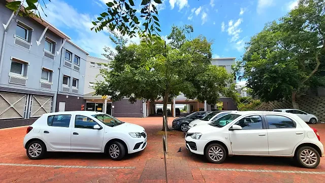 Montrose Place, Tyger Valley - building photo 1