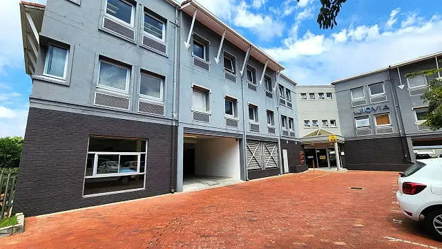 Montrose Place, Tyger Valley - building photo 2