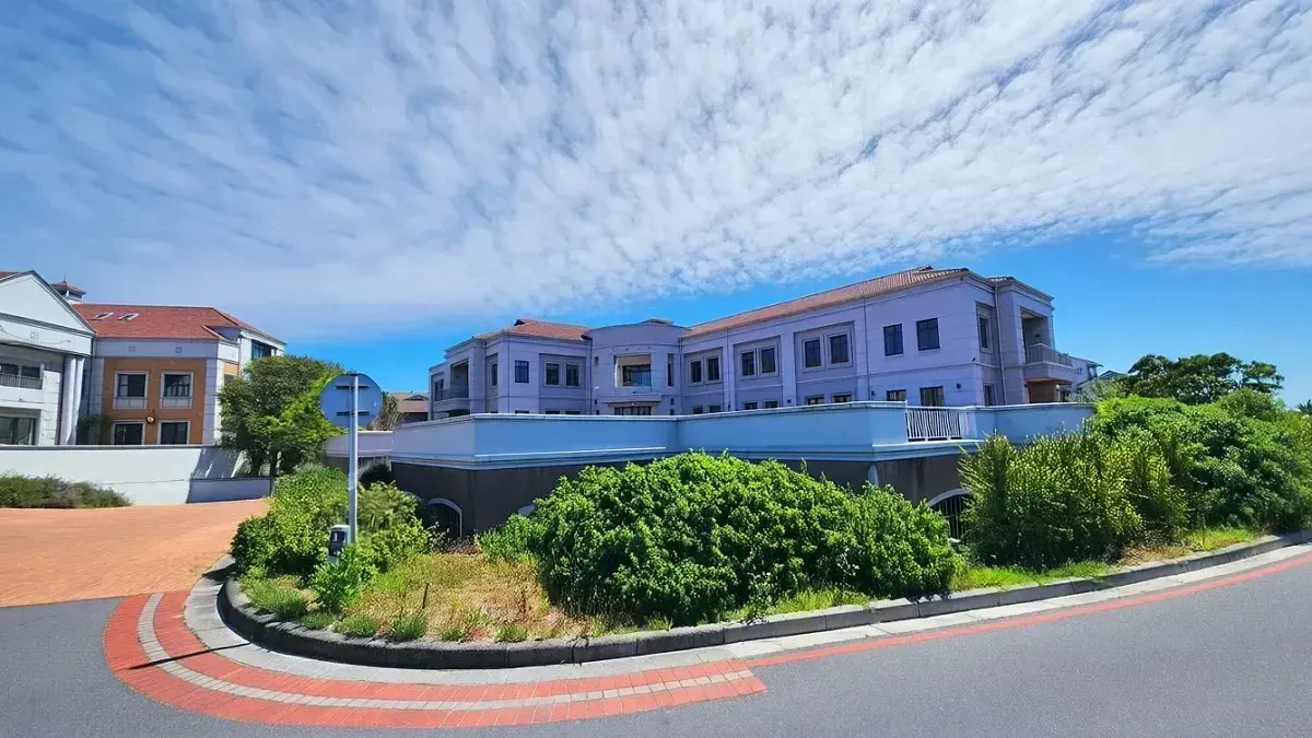 9 Boundary Road, Century City - building photo 1