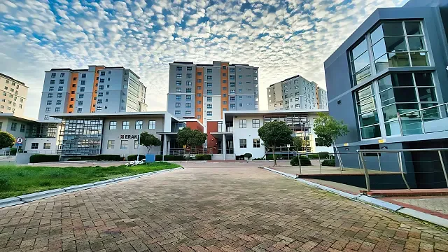 Hyde Park House, Century City - building photo 4