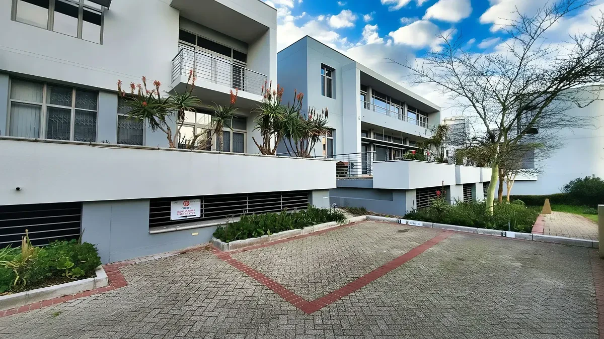Hyde Park House, Century City - building photo 5