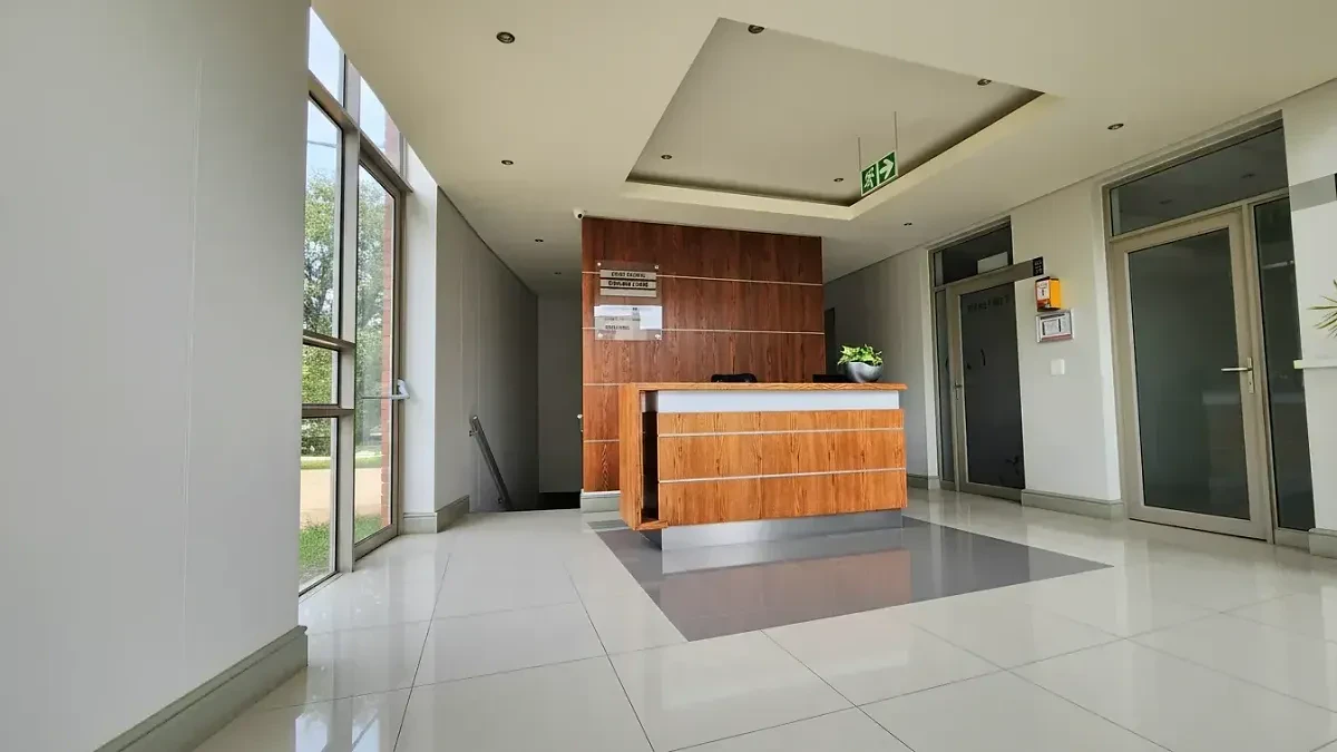 Eaton House, Century City - building photo 1