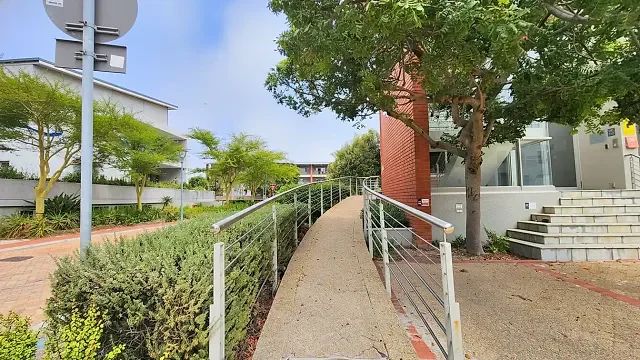 Eaton House, Century City - building photo 3
