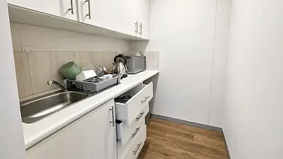 Century Square, available office to let in Century City