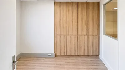 Century Square, available office to let in Century City