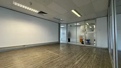 Office layout at Sunclare Building, Claremont