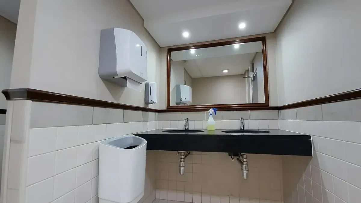 Riverside Place, Tyger Valley - building photo 5