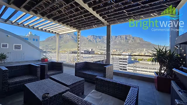 Office to let at Louis Gradner Building in Foreshore.