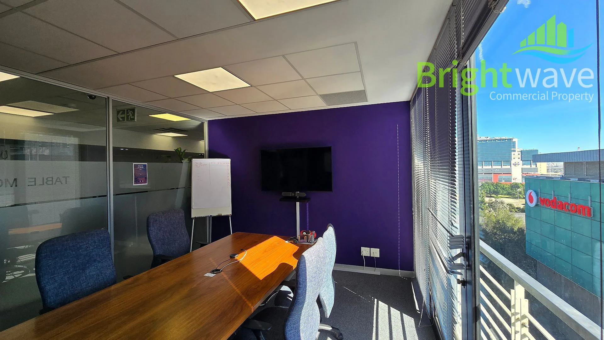 Louis Gradner Building, available office to let in Foreshore
