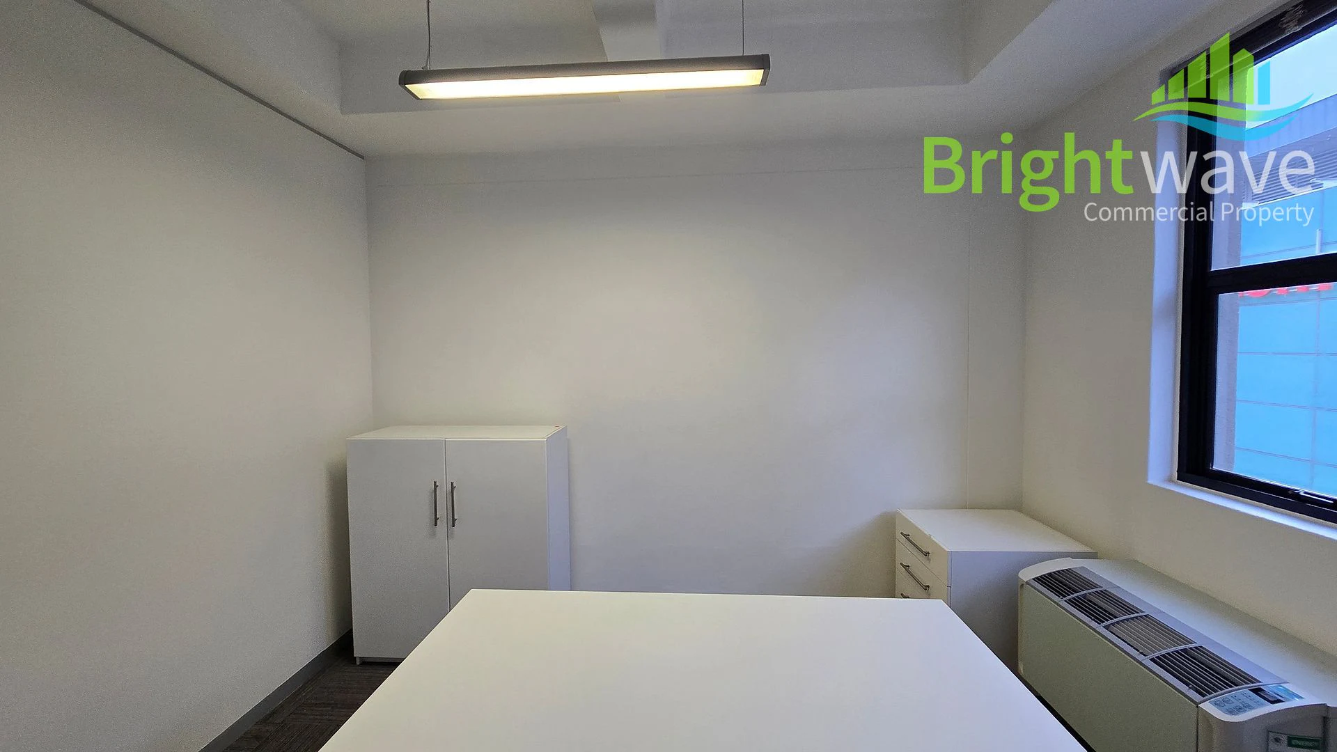 Louis Gradner Building, available office to let in Foreshore