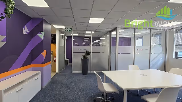 Offices space at Louis Gradner Building