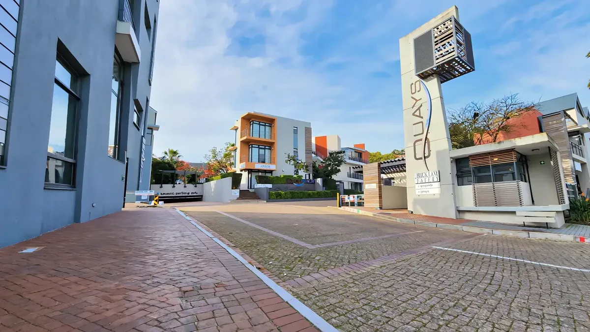 QUAYS, Century City - building photo 14
