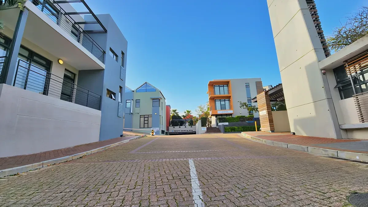 QUAYS, Century City - building photo 15
