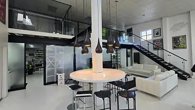 Open plan office area at 61 Wale Street