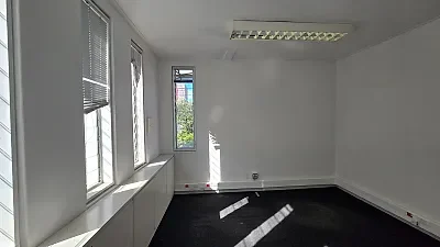 81 St Johns Street, available office to let in Gardens
