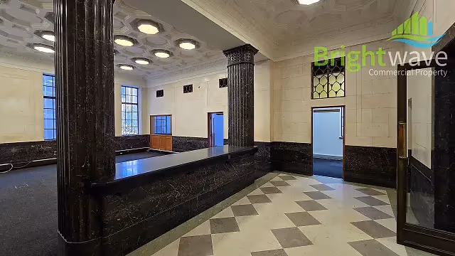 Office to let at Allianz House in Cape Town CBD.
