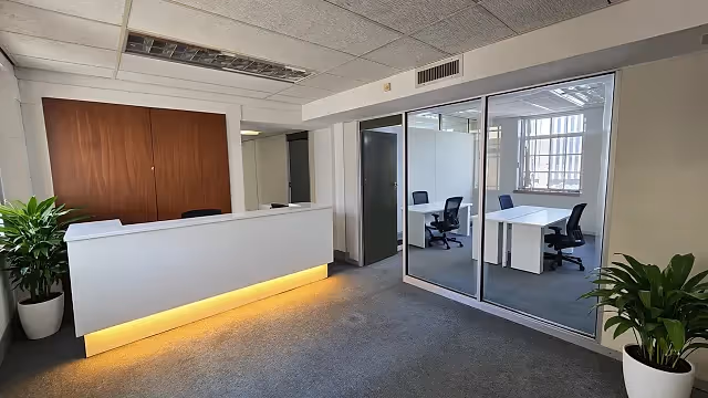 Office to let at Allianz House in Cape Town CBD.