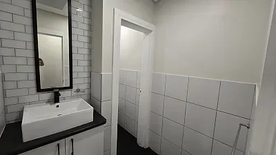Open plan retail area at 172 Long Street