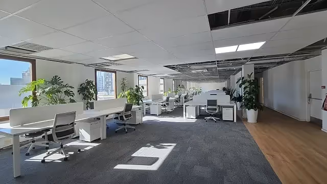 Office to let at Matador Centre in Cape Town CBD.