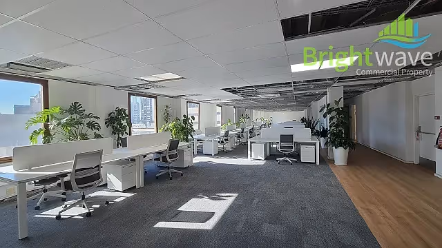 Office to let at Matador Centre in Cape Town CBD.