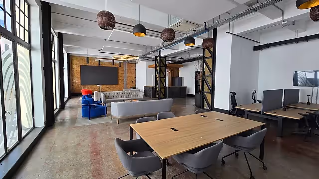 Office to let at Speakers Corner in Cape Town CBD.