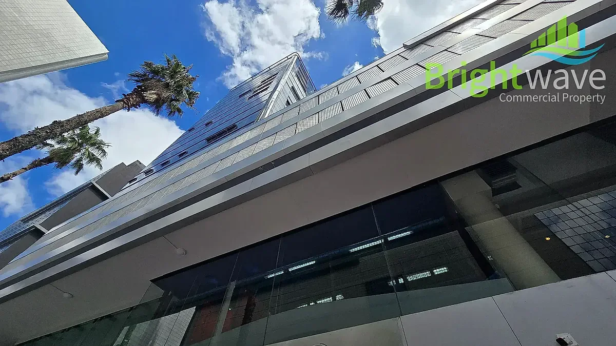 The Pinnacle - photo 1
