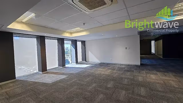 379 m2 office to let at City Centre, Thomas Pattullo Building, Cape Town CBD in Foreshore, open plan interior.