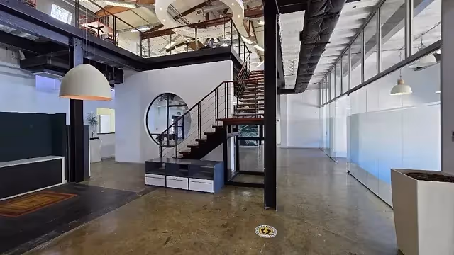 883 m2 office to let at 30 Keerom St, Velocity House, Cape Town CBD in Cape Town CBD, open plan interior.