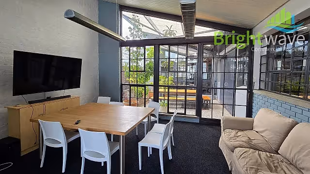 Offices space at 17 Buiten Street