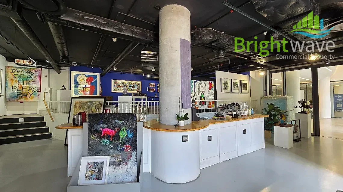 35 Lower Long Street, available retail to let in Foreshore