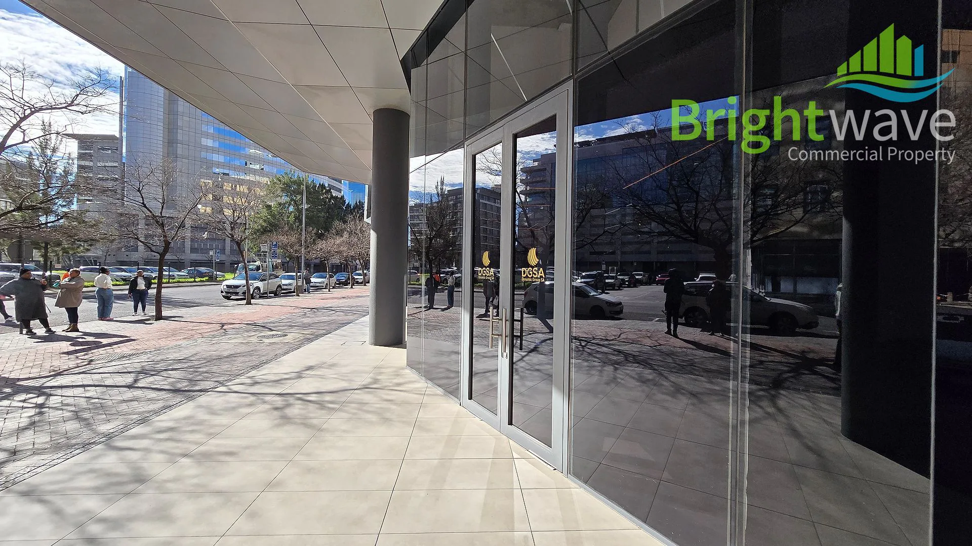 35 Lower Long Street, available retail to let in Foreshore