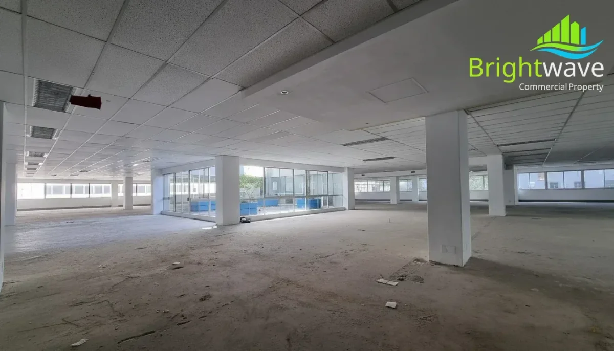 2731 m2 office to let at 35 Wale Street, 35 on Wale, Cape Town City Centre in Cape Town CBD, open plan interior.