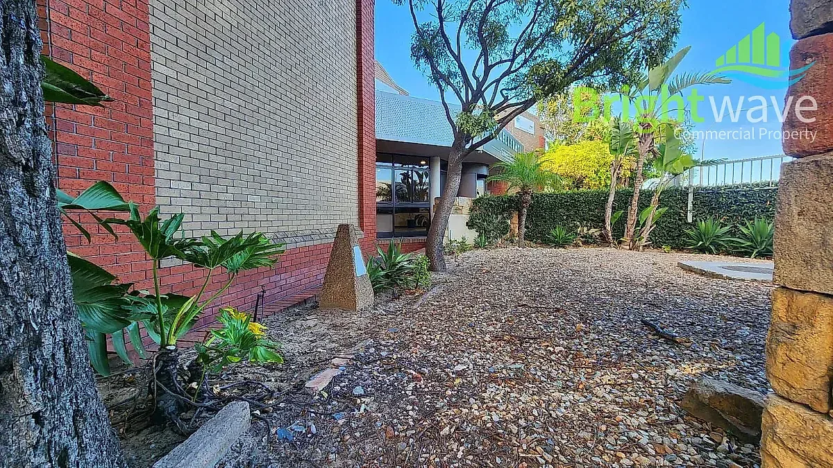 222 Durban Road, Bellville - building photo 4
