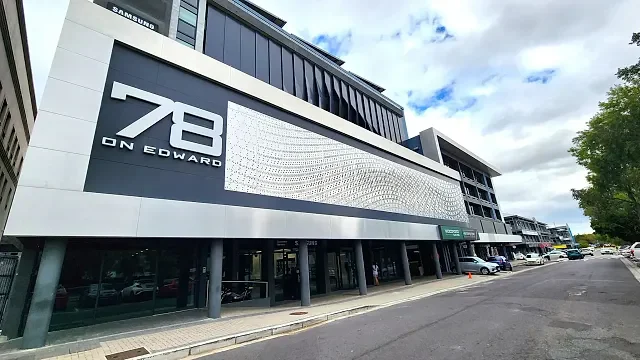 78 On Edward, Tyger Valley - building photo 1