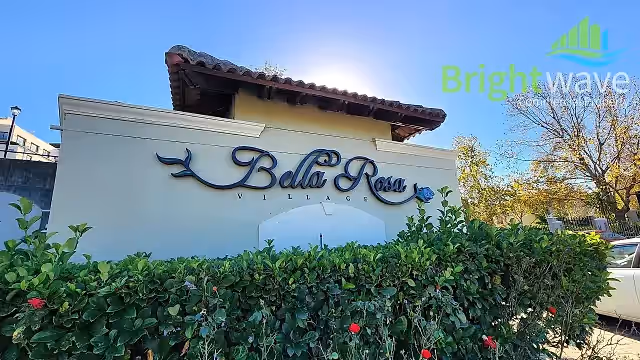 Bella Rosa Village in Tyger Valley, exterior view.