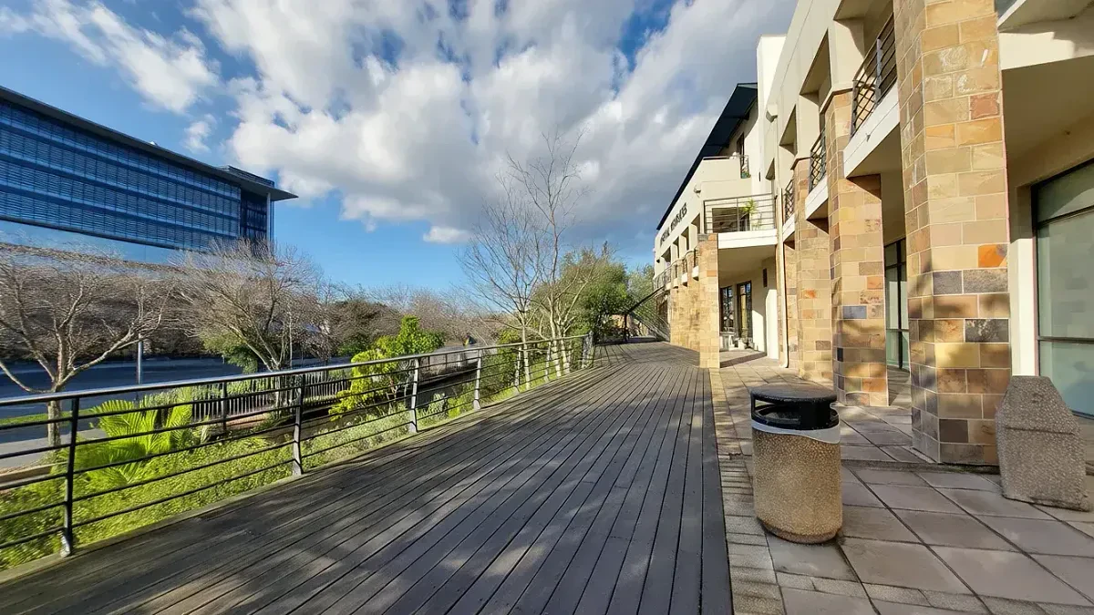 Imperial Bank Terraces, Tyger Valley - building photo 1
