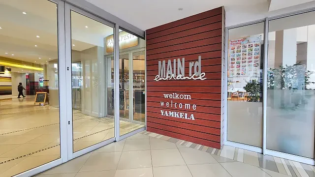 De Ville Centre, Durbanville - building photo 2