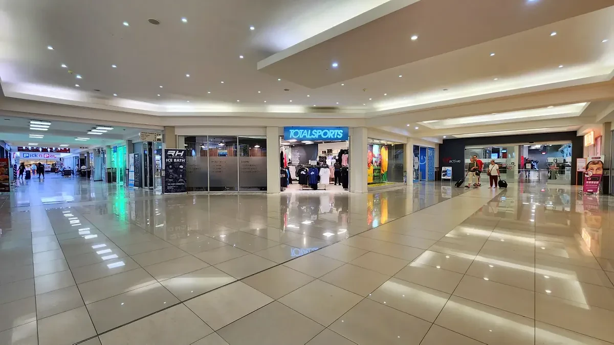 De Ville Centre, Durbanville - building photo 6