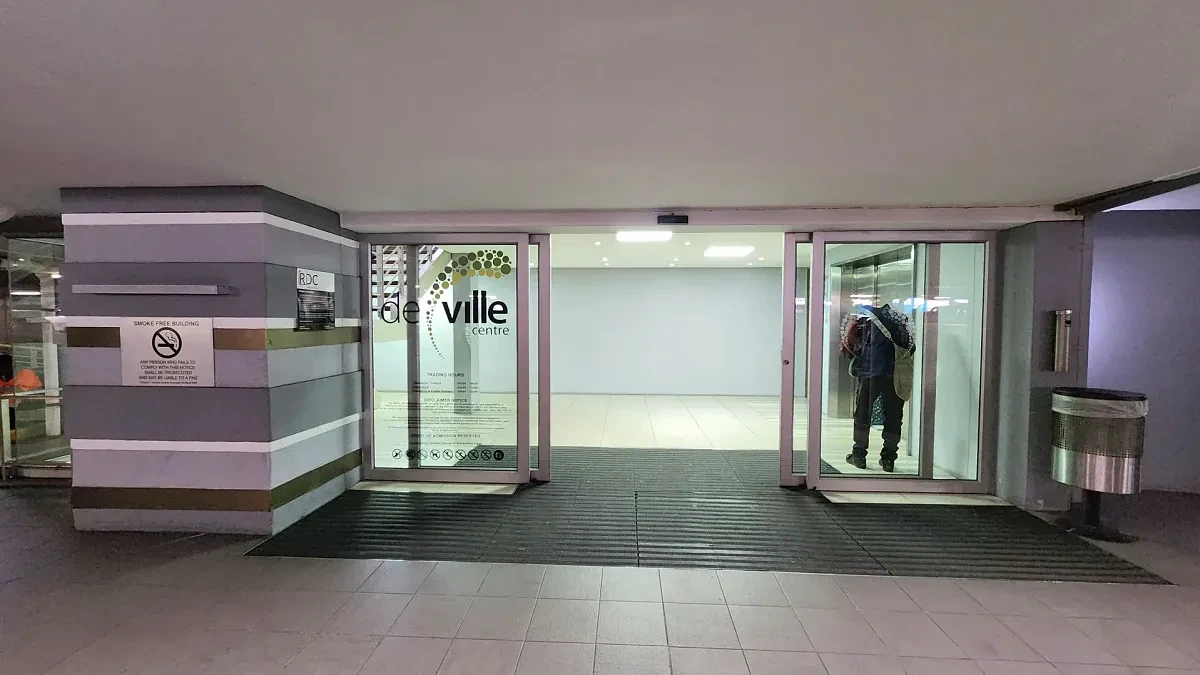 De Ville Centre, Durbanville - building photo 8