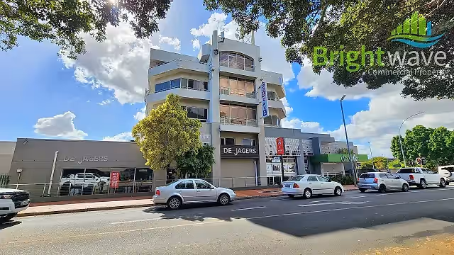 De Ville Centre in Durbanville, exterior view.