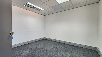 Bloemhof Building, available office to let in Tyger Valley