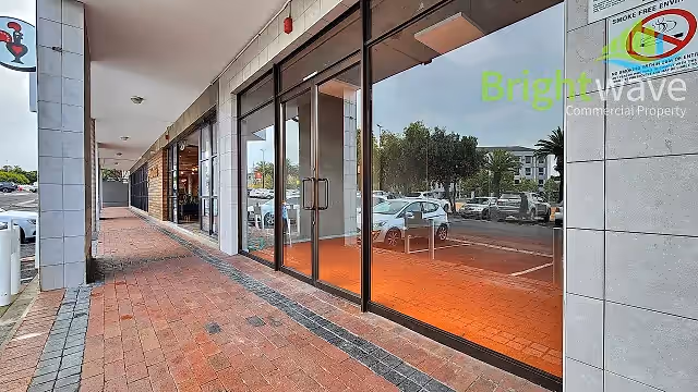 Retail space at Omni Park