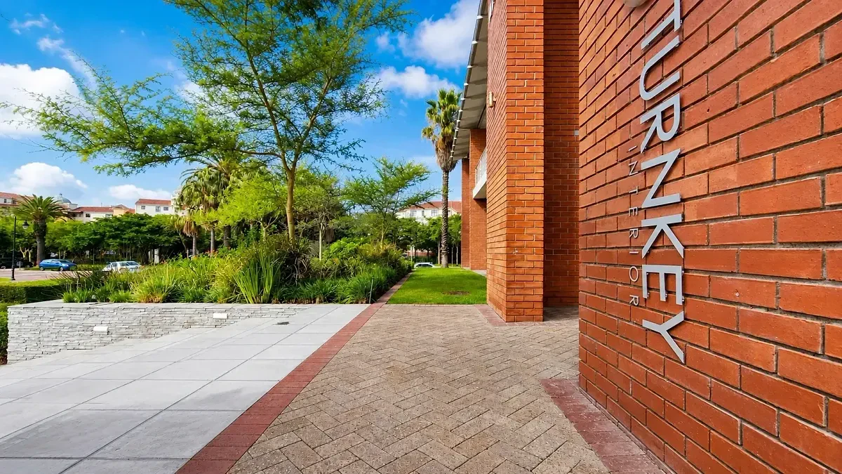 Mayfair Square, Century City - building photo 5