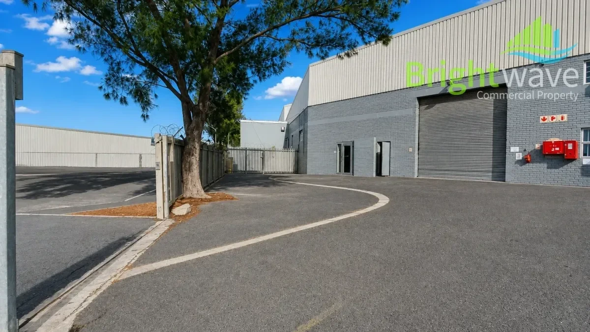 38 Sacks Circle, Bellville South Industrial, Bellville - building photo 3
