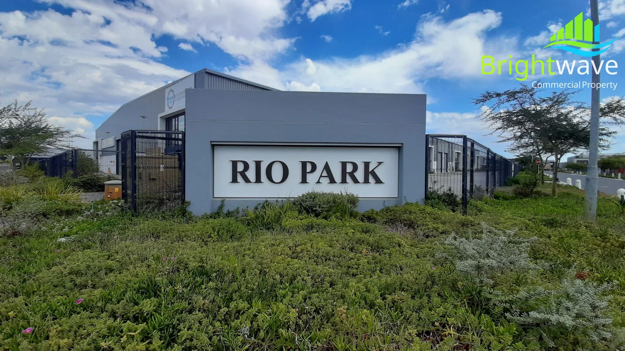 8 Square St, Rio Park, Bellville Bellville - building exterior