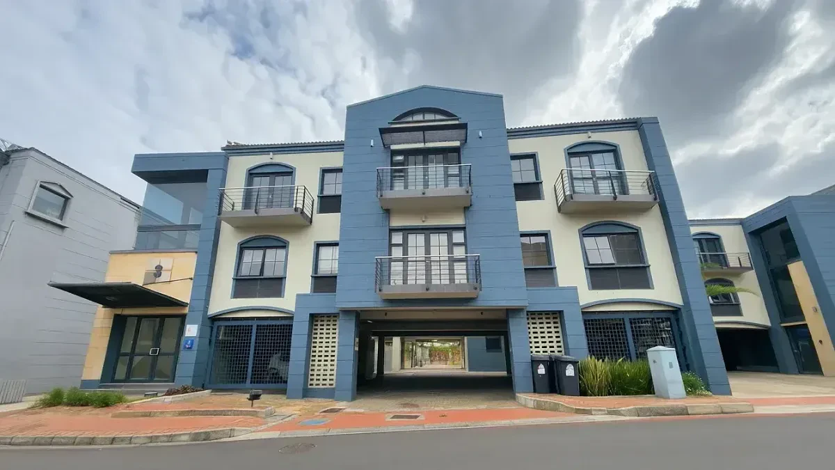 3 Waterford Mews, Century City - building photo 2