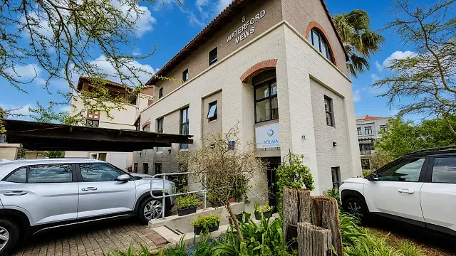 8 Waterford Mews, Century City - building photo 5